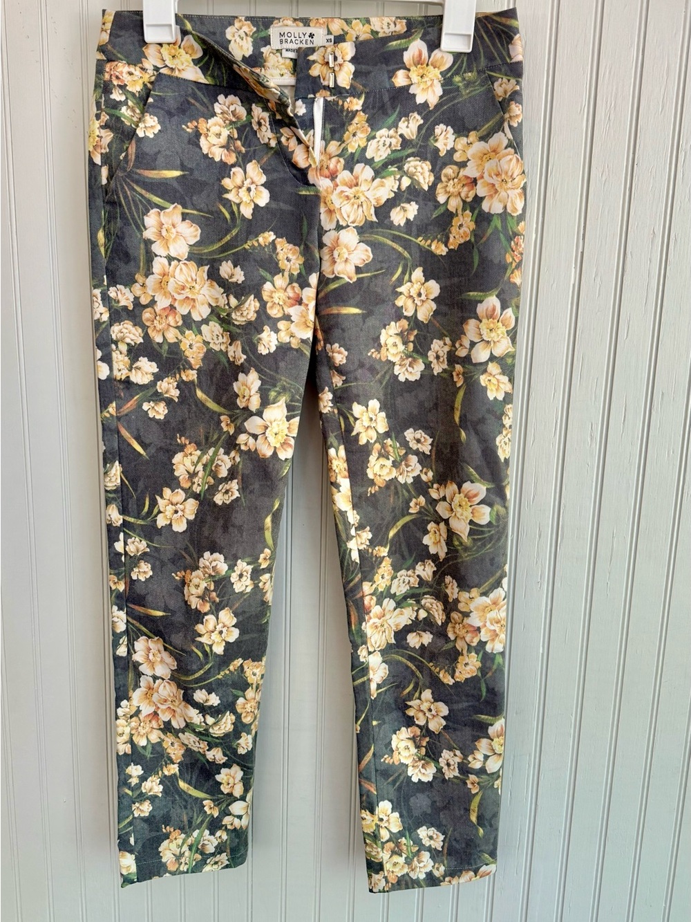 Molly Bracken Floral Pants Size XS - Black with Yellow Flowers